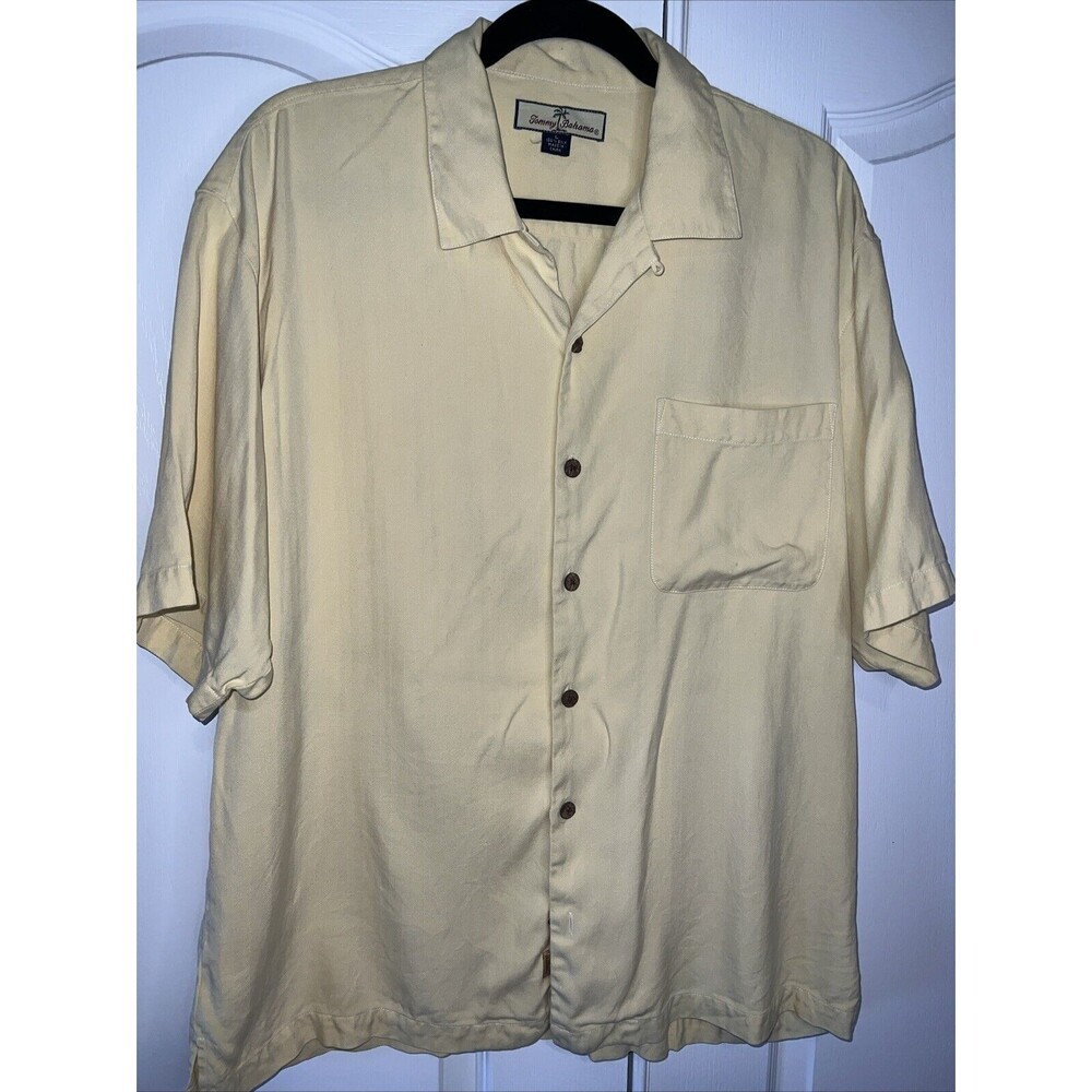 Tommy Bahama 100% Silk Hawaiian Shirt Yellow Button Pocket Relax Cocktails Large